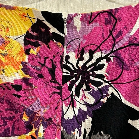 Signature by Robbie Bee Women's Floral Knee Length Dress Size 8 - Picture 6 of 8